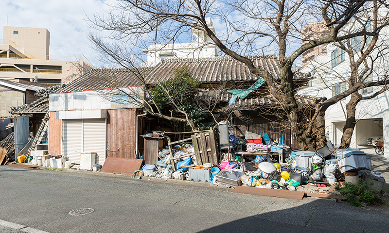 雑草やごみの放置による近隣からの苦情